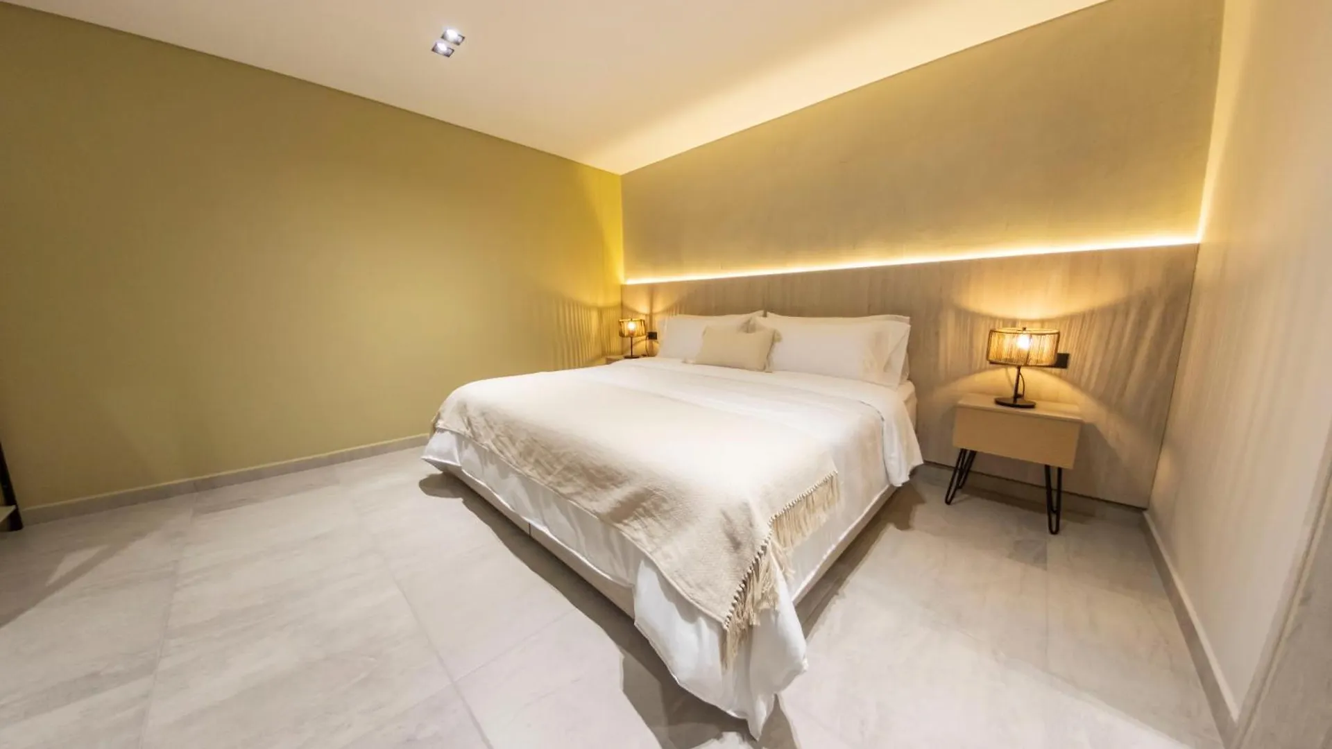 Sonata 44 Hotel Laureles Медельин 0*,