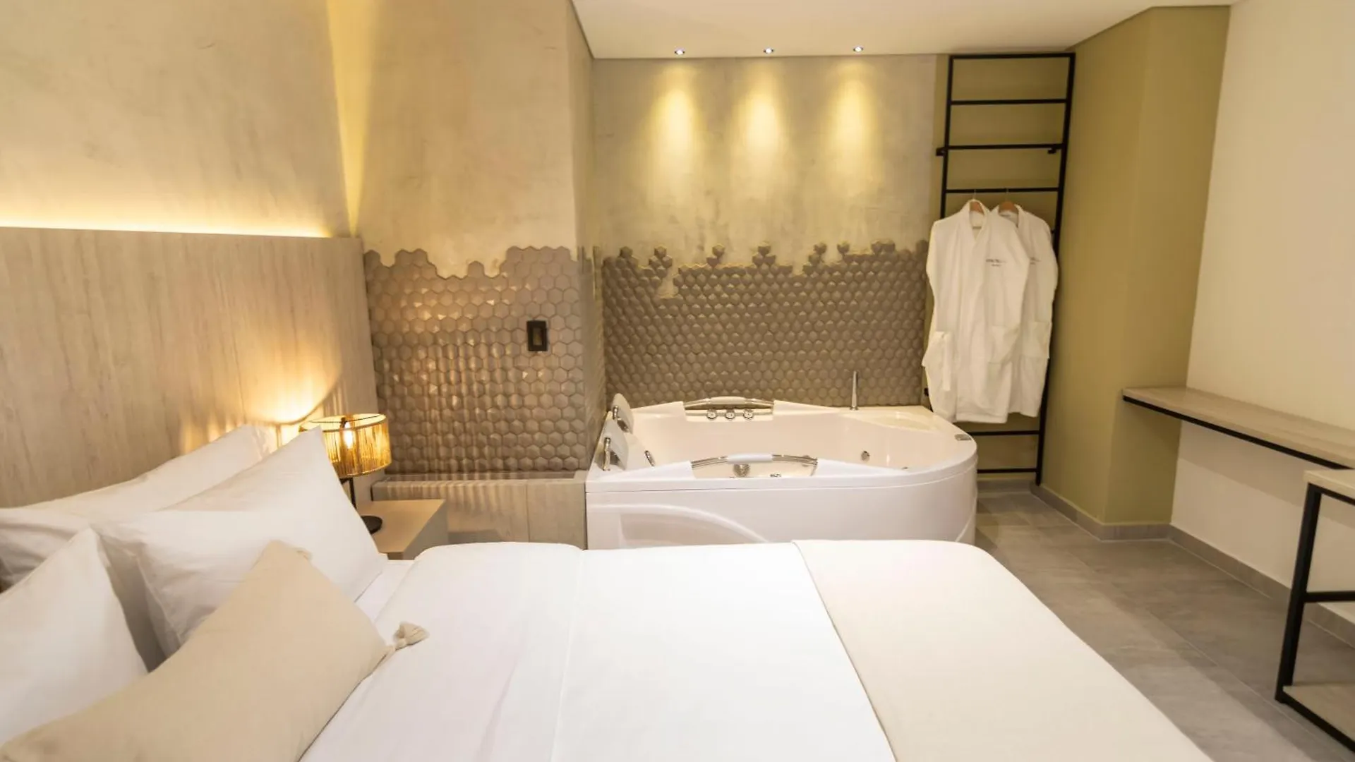 Sonata 44 Hotel Laureles Medellín
