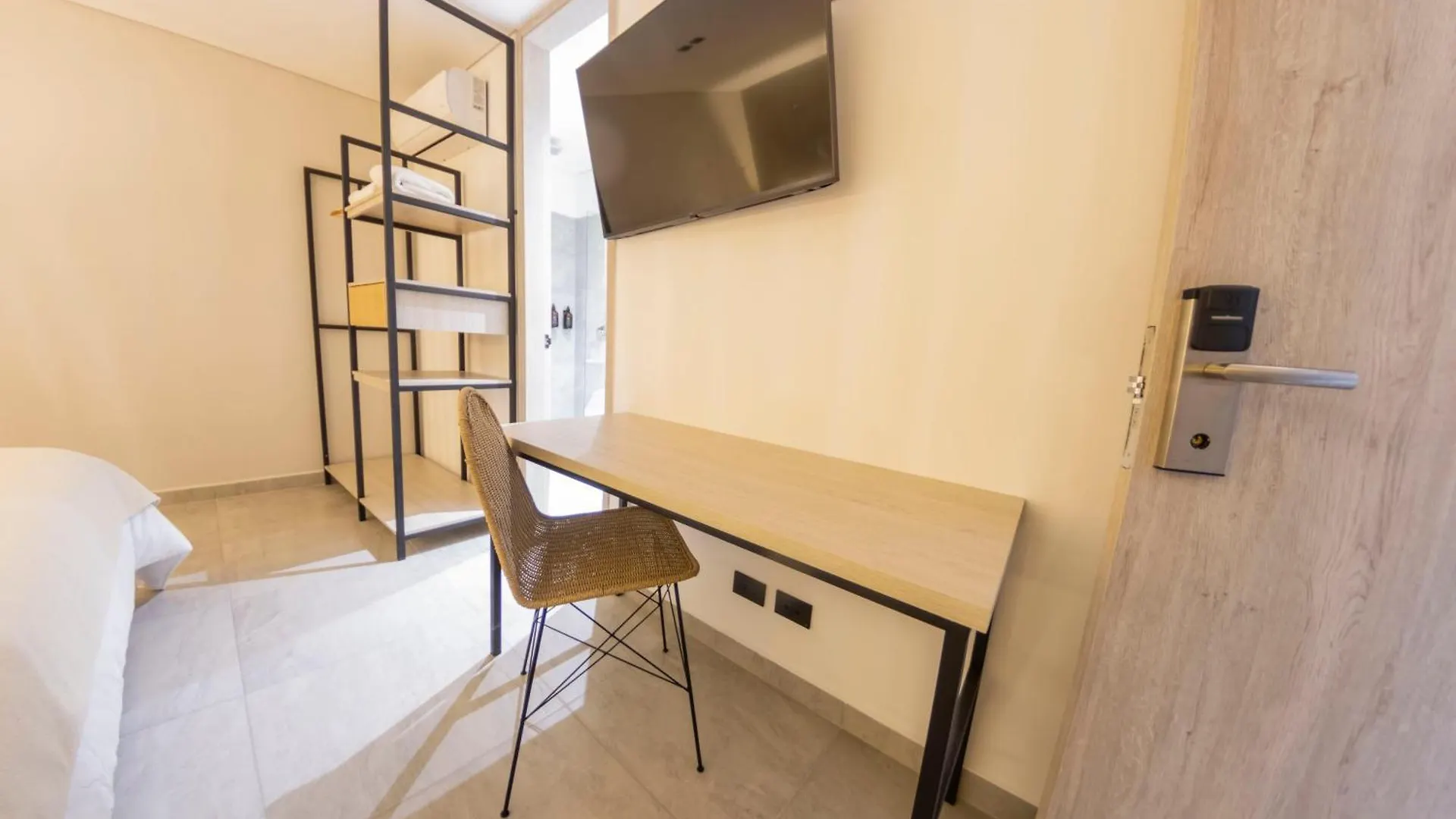Sonata 44 Hotel Laureles Medellín 0*,